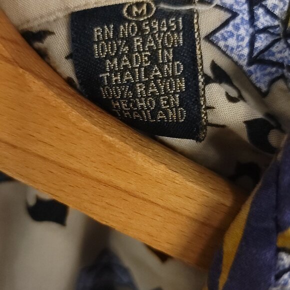 Vtg Wingo Hawaiian Button Front Shirt Men's Med Beige Black Floral Geometric - Picture 4 of 7